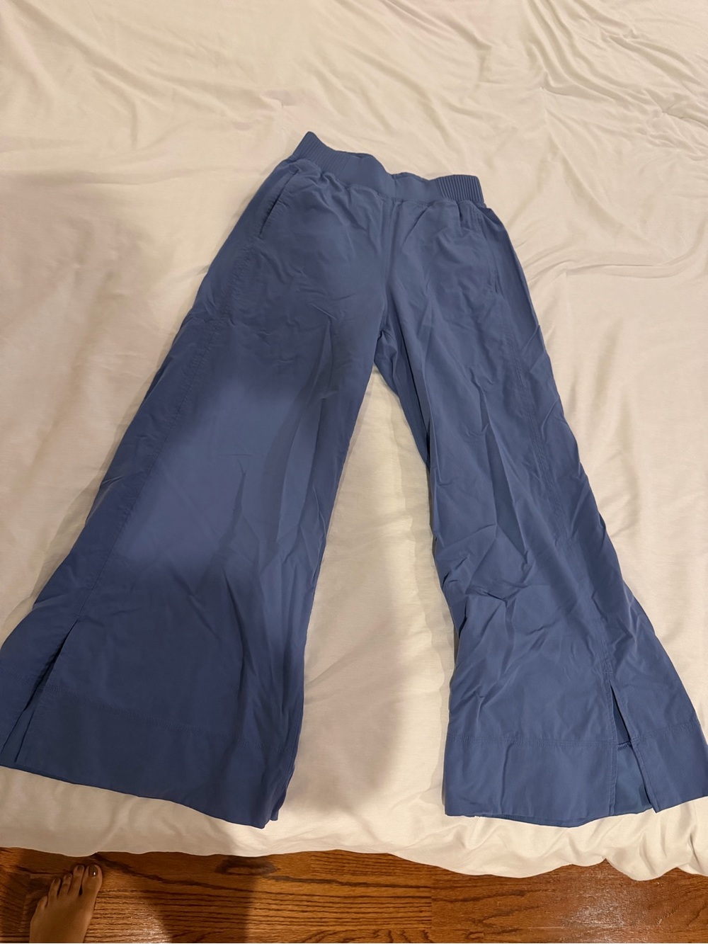 lululemon athletica wide leg trousers